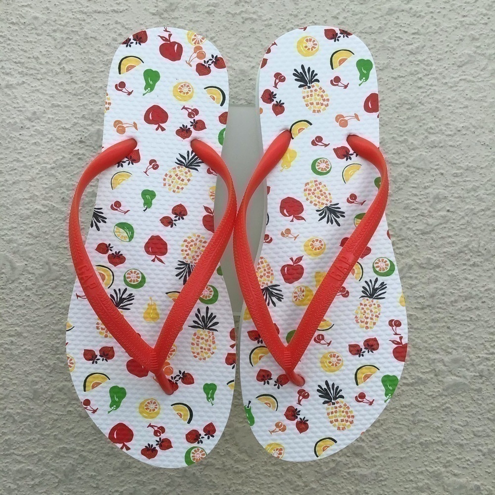 NEW! GAP White & Red Fruit Bowl Flip Flops Beach Sandals Unisex Cruise Swim Pool - Picture 7 of 16